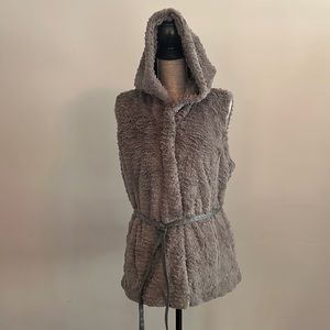 Dennis Basso | Faux Fur Hooded Belted Plush Vest | Size M | Gray | NWOT